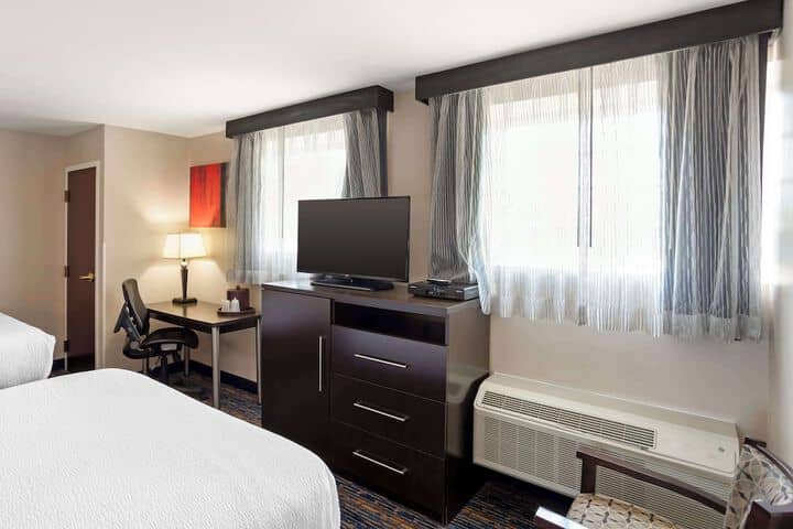 Room 9 of 41