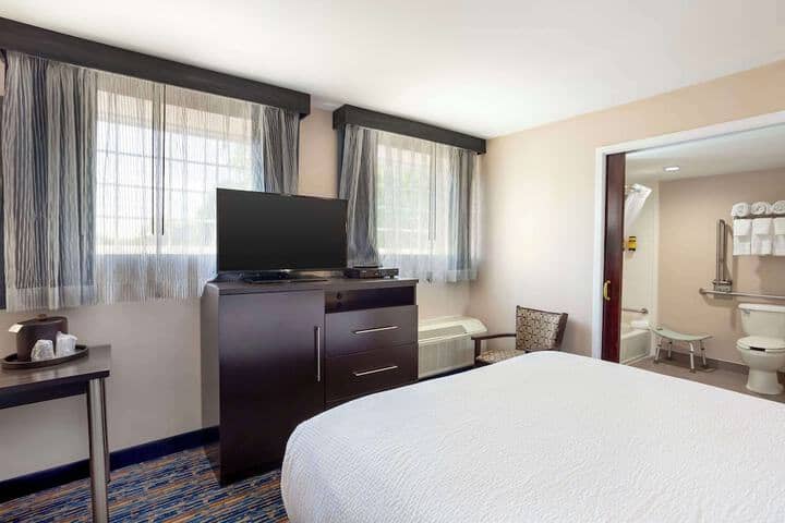 Room 8 of 41